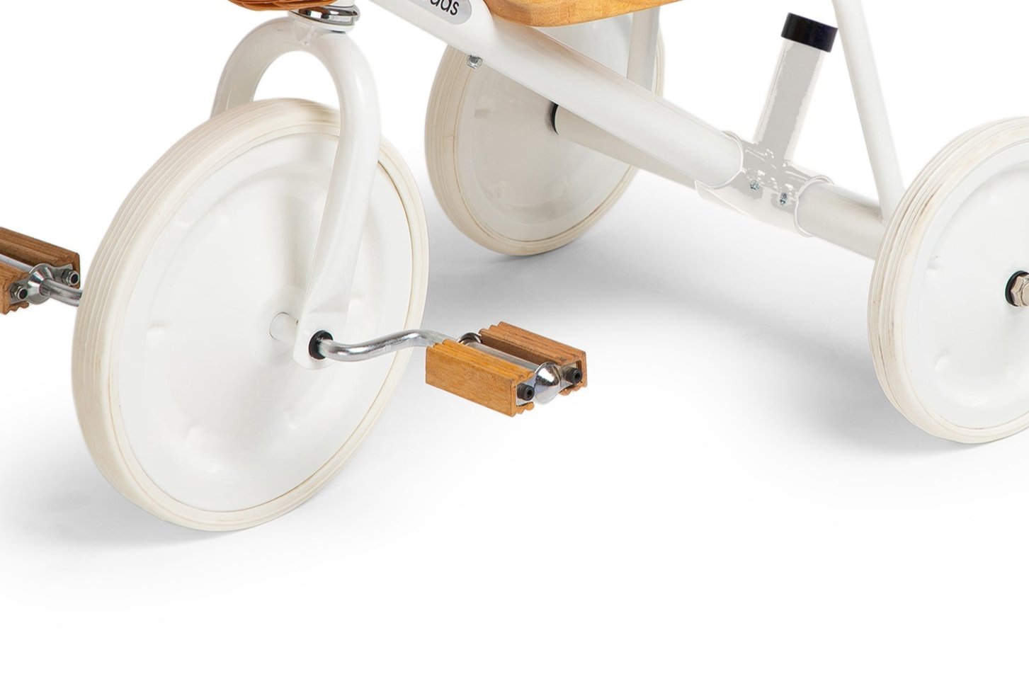 white-trike-pedal